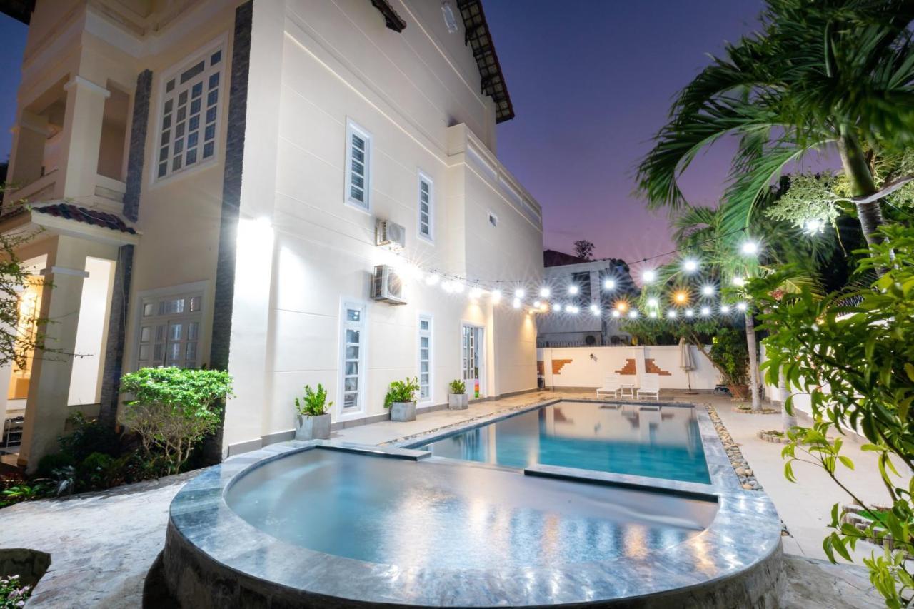 Palm Villa Near Beach 6 Vung Tau Exteriör bild